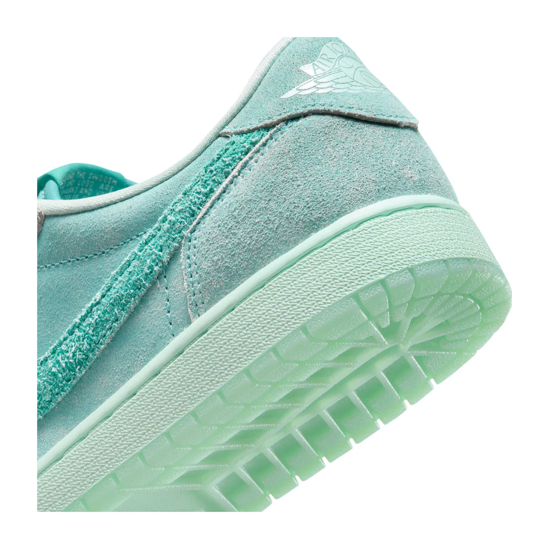 WOMEN'S AIR JORDAN 1 RETRO LOW OG WASHED TEAL 6 WOMEN'S AIR JORDAN 1 RETRO LOW OG WASHED TEAL
